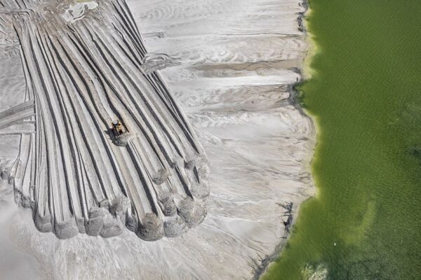 Edward Burtynsky: Antrophocene