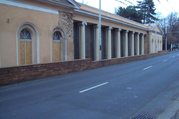 Teplice chtějí koupit budovu Hadích lázní