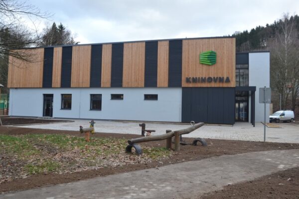 Přestavba výměníku na knihovnu