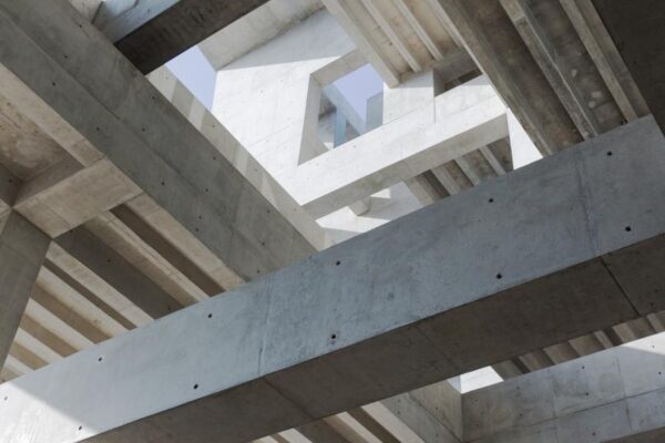 Prestižní Pritzkerovu architektonickou cenu dostaly Irky