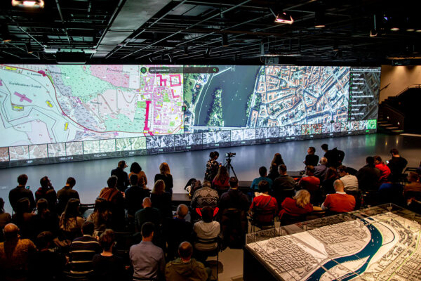 Dvě Prahy: Město z ptačí perspektivy