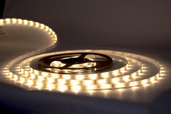 Návrh osvětlení LED pásky v několika málo krocích