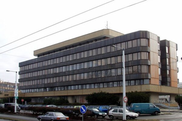 V Domě hudby v Pardubicích budou skleněné umělecké lustry