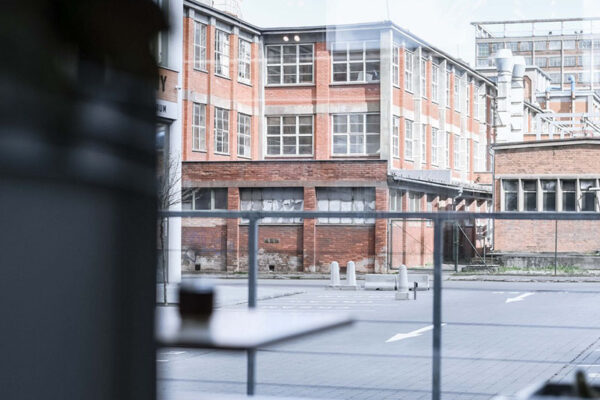 Galerie s kavárnou Jedním tahem