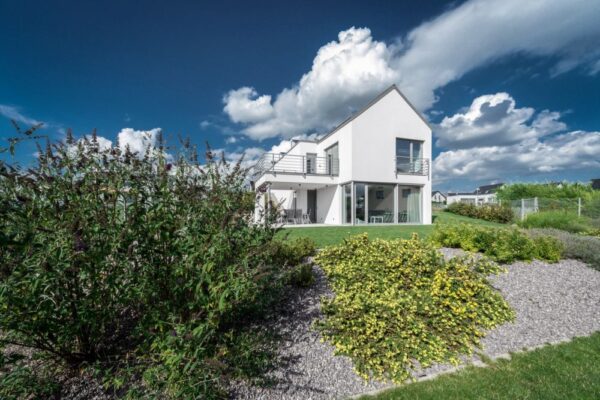 Dlouhý dům ve svahu