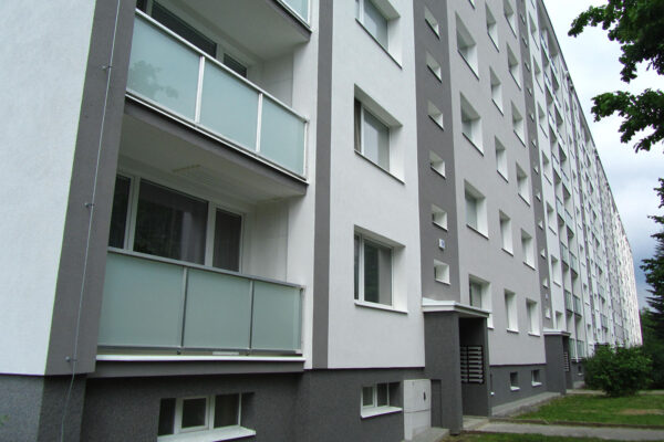 Čím zateplit fasádu panelového domu?