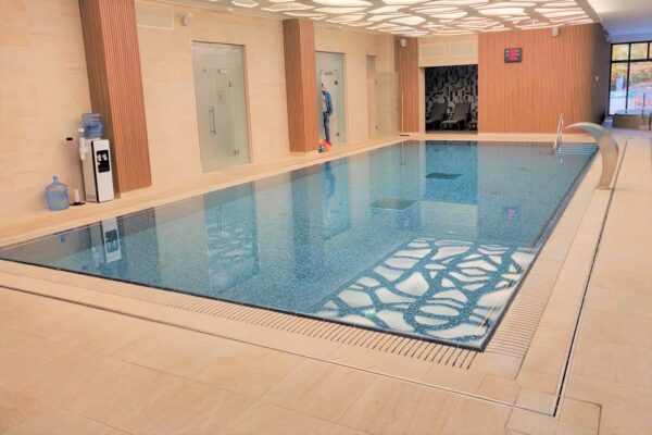 Lázeňský dům v Mariánských Lázních s nerezovým odvodněním MEA