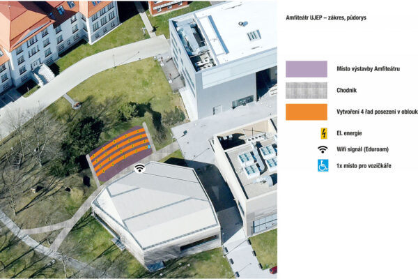 Nový venkovní amfiteátr v kampusu UJEP