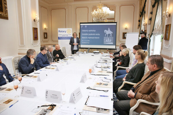 O umístění jezdecké sochy Karla IV. diskutovali odborníci