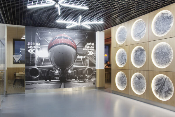 Kantýna v Airport Business Centre