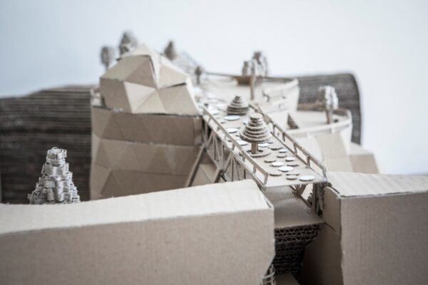 Staví se letiště z vlnité lepenky