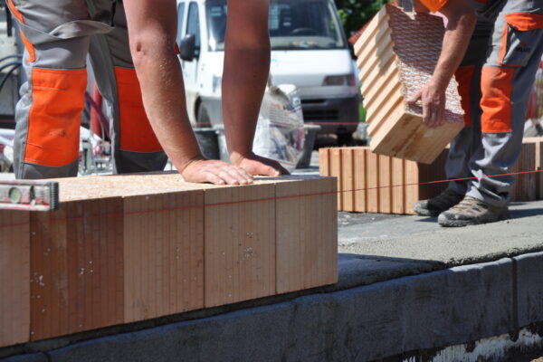 Podzim bude patřit ještě maltě HELUZ SIDI, pak nastoupí zimní malty