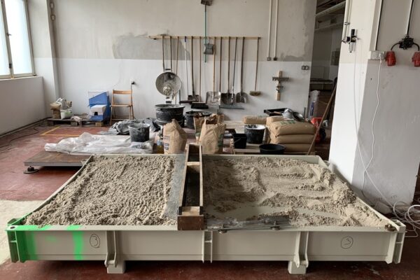 Umělecký plášť pro výdech z tunelu Blanka