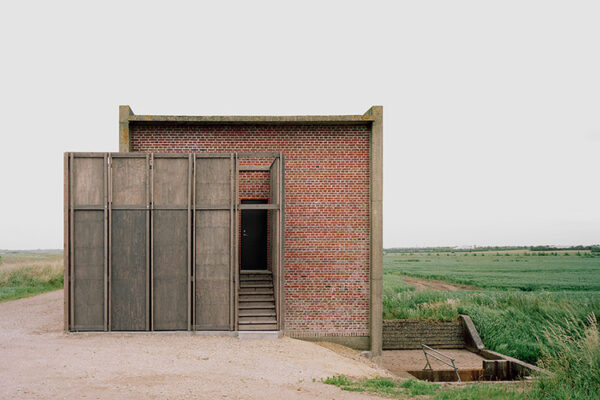 Johansen Skovsted Arkitekter: Po ruce