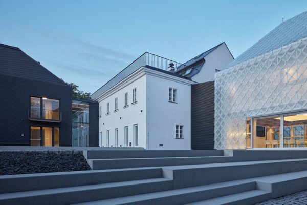 Sídlo firmy Lasvit vítěznou realizací České ceny za architekturu 2020