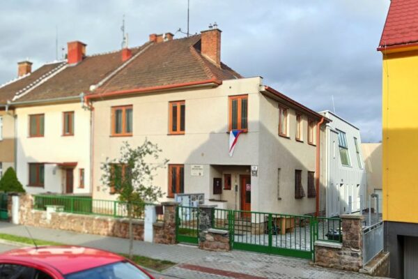 Přístavba u základní umělecké školy