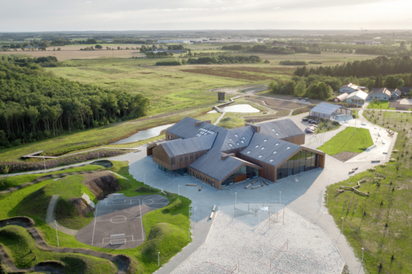 Rozšíření školy na komunitní a sportovní centrum