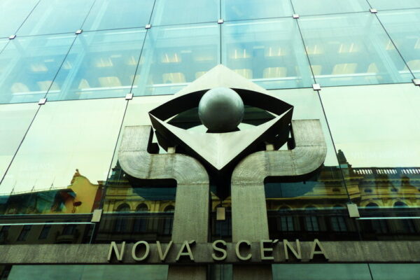 Mimořádná kvalita detailů budovy Nové scény Národního divadla