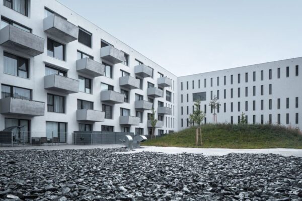 Bytový dům Na Sylvánu