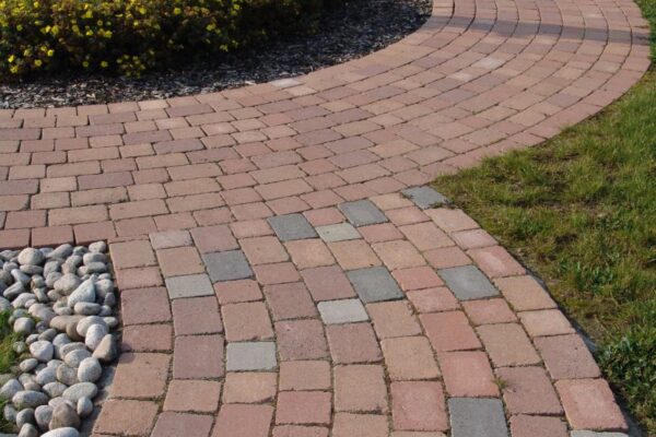 Párování historických objektů s exteriérovou dlažbou