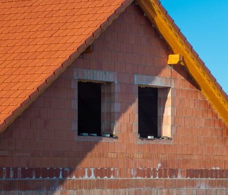 Proč zvolit pro stavbu domu jednovrstvé zdivo Porotherm