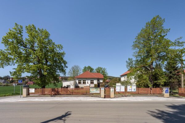 Architektonická soutěž: Víceúčelový dům obce Hlásná Třebaň