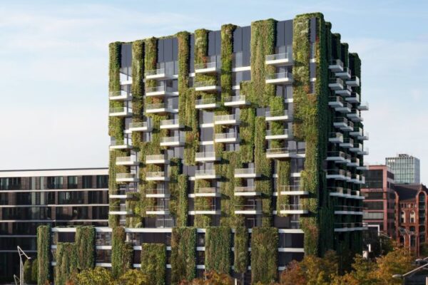 Zelená fasáda Schüco AF UDC 80 Green Façade