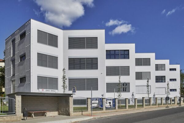 Dostavba školního areálu