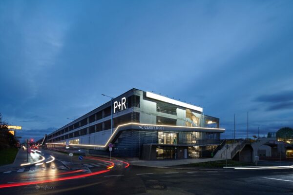 Parkovací dům Černý Most