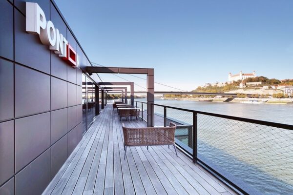 Nové kulturní centrum na hladině Dunaje