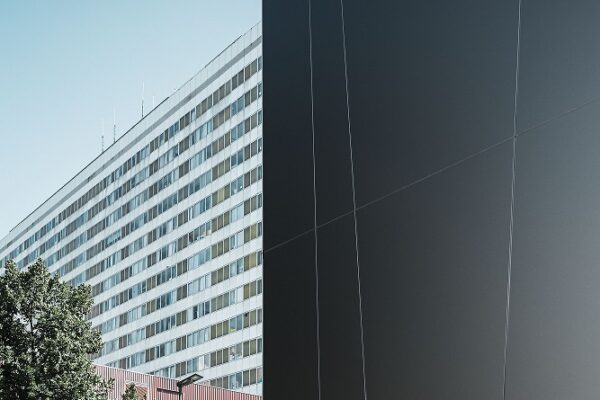 Netradiční pojetí nemocniční stavby