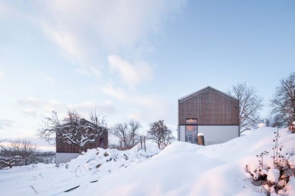 Lihovar s pěstitelskou pálenicí