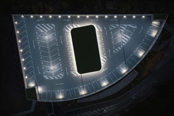 Parkovací dům v Dolních Břežanech