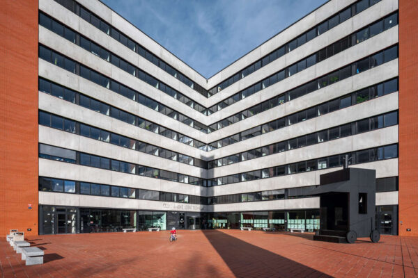 10 let nové budovy FA ČVUT Praha