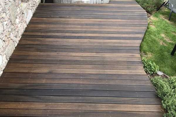 Terasy z exotických dřevin od KPP mají své rodné číslo