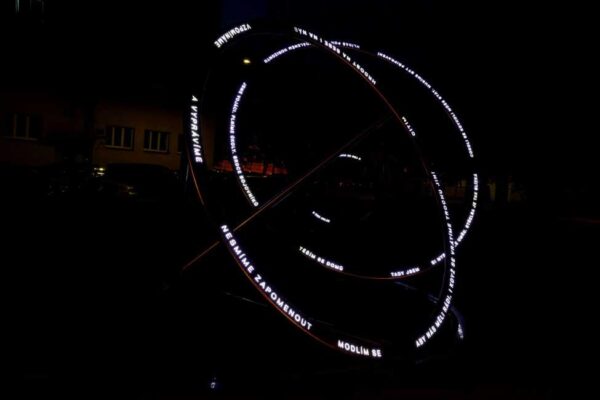 Památník válečných veteránů v parku Československých letců v Ostravě