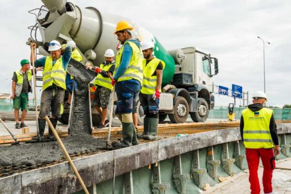 Použití ultravysokopevnostního betonu UHPC