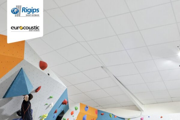 Podhledy Eurocoustic: snižují hluk a zvyšují srozumitelnost hovoru nejen v kancelářích