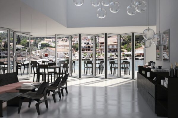 S novými shrnovacími systémy Schüco otevřete dveře skutečně dokořán