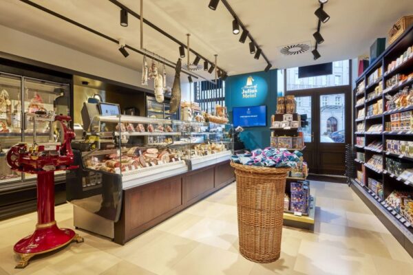 Zumtobel svítí v „House of Julius Meinl“ na pražském Senovážném náměstí