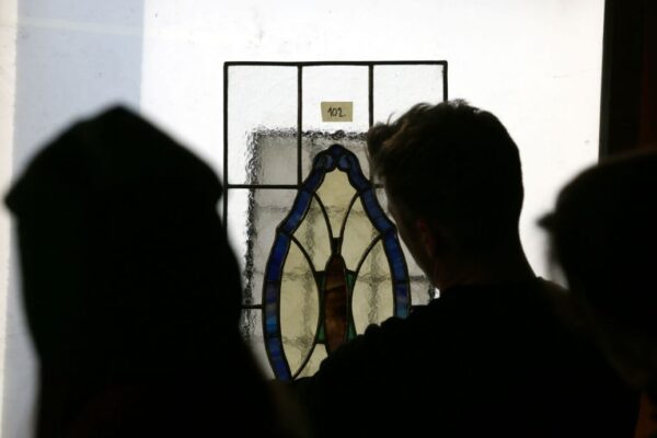 Restaurátoři s památkáři navrací zpět krásu interiéru Grossmannovy vily