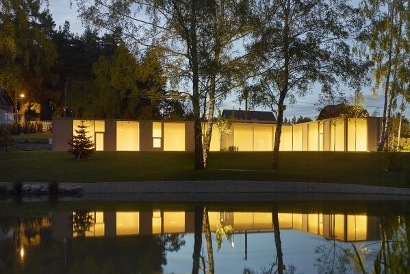 Dům u lesa a rybníka