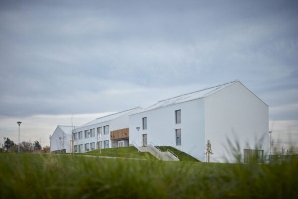 Školní budova jako výuková pomůcka