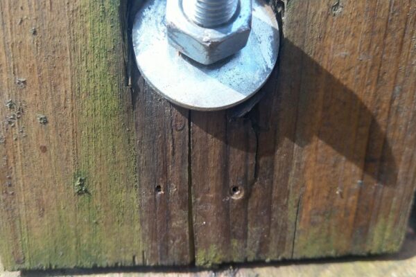 Riziko dřevěných rozhleden se vždy skrývá uvnitř