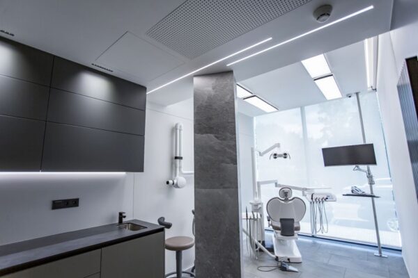 Zumtobel zajistil nasvícení zubní ambulance