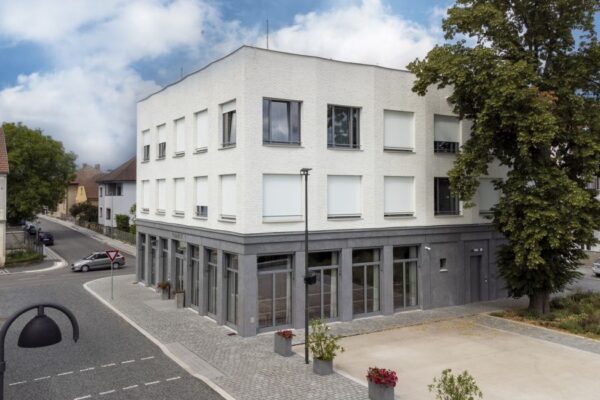 Nová radnice Lázní Bělohrad s vytápěním REHAU