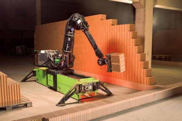 Zdicí robot poprvé v praxi