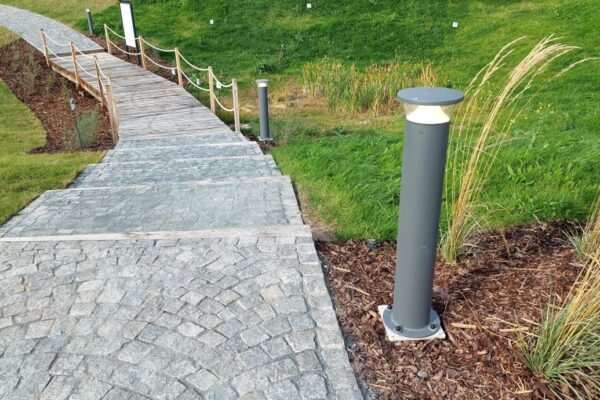 Atmosféru Bioparku Kladno umocňují designová svítidla