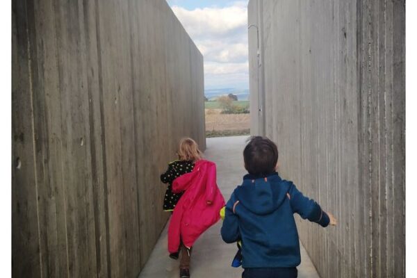 Recenze: Obrátit pozornost k tomu, co by mohlo být normální