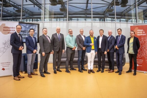 Nejen cihly a malta, ale integrace myslí a strojů